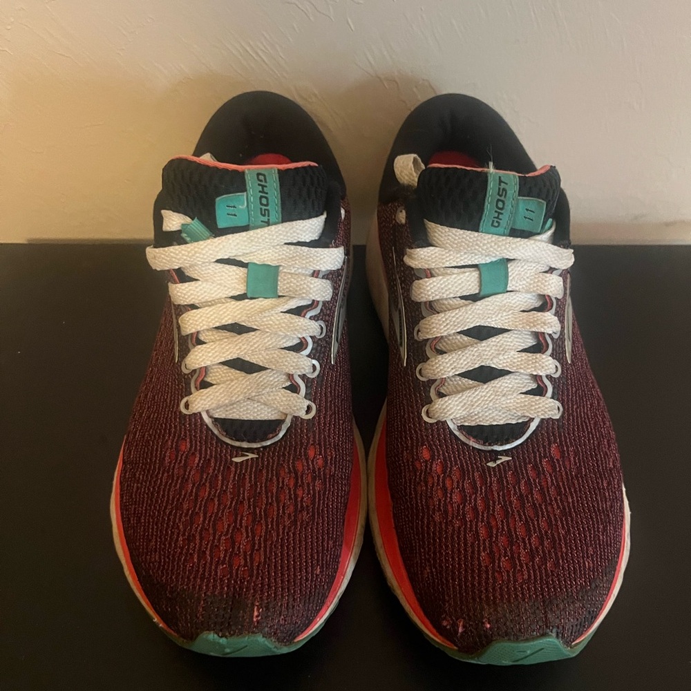 Brooks Sneakers